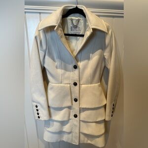 BB DAKOTA Ladies Women’s Size Small Cream Ruffled  Peplum Coat Jacket